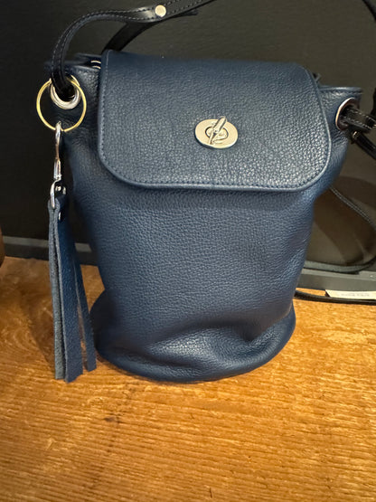 Kora Bucket Bag - Navy