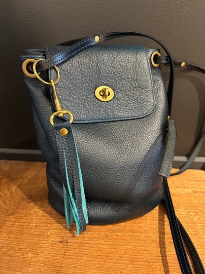 Kora Bucket Bag- Ocean
